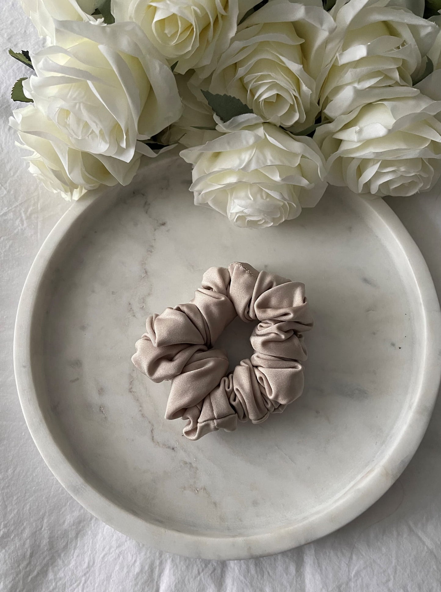 GUMKA DO WŁOSÓW SHINY SAND