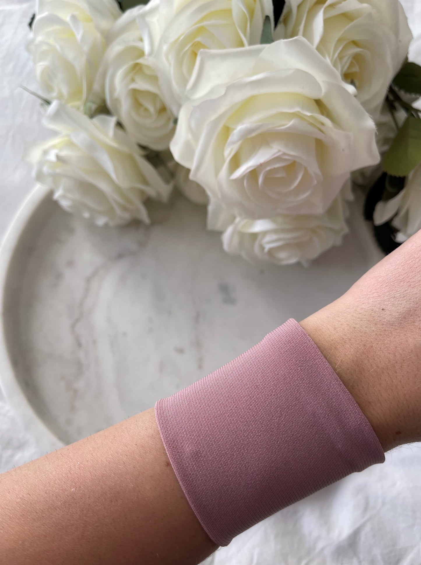 WRIST GUARDS - ROSE PINK