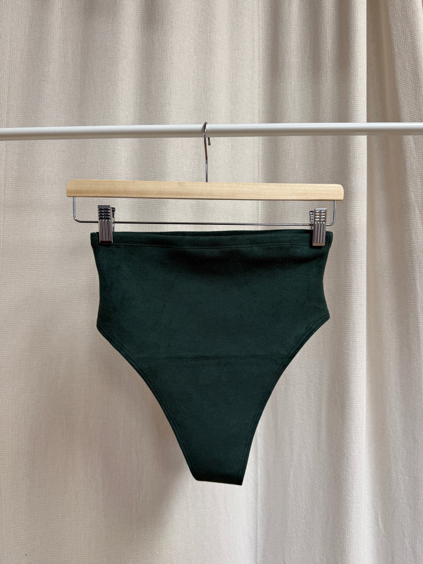 Pole Dance Show Shorts Green