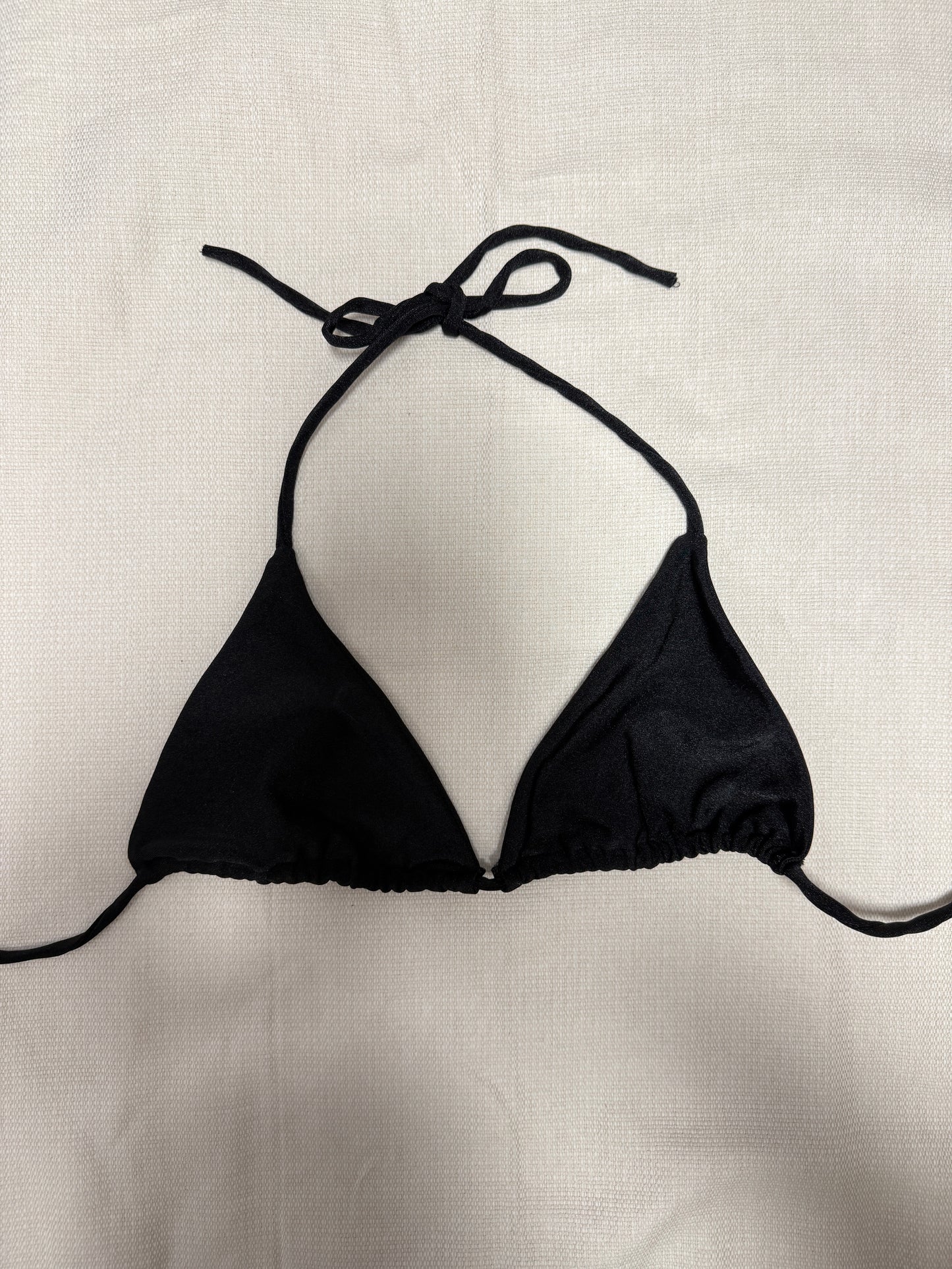 MIAMI BIKINI TOP SHINY BLACK