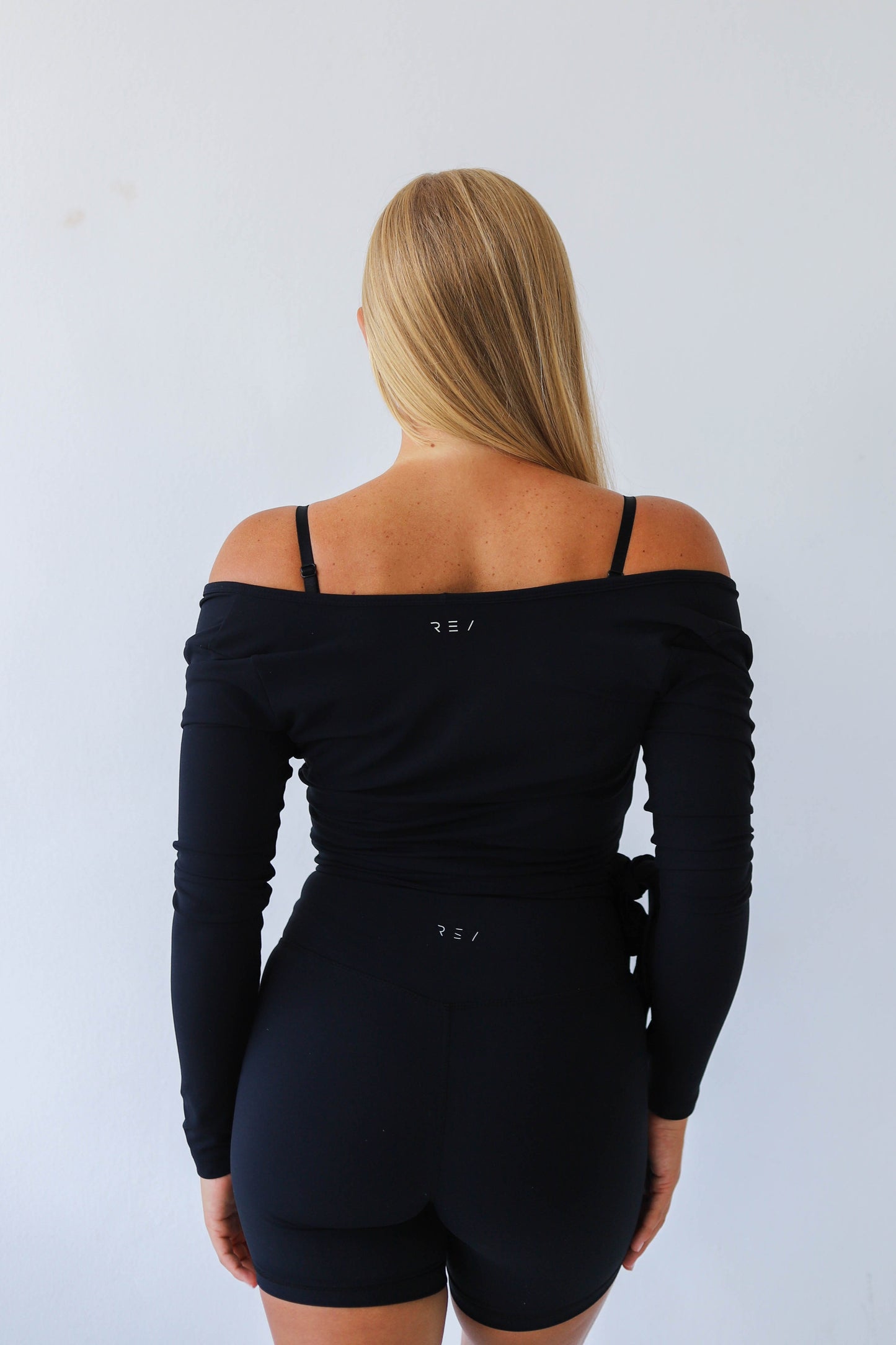 Top wiązany z długim rękawem Baletowy do Pilatesu Deep Black
