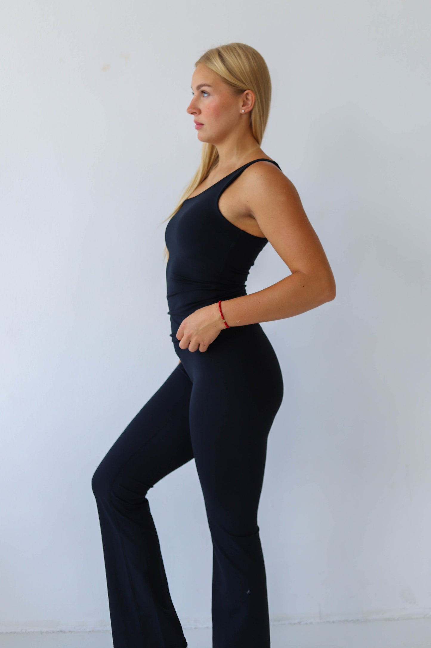 Spodnie Legginsy Dzwony Flare z wysokim stanem V do Pilatesu Deep Black