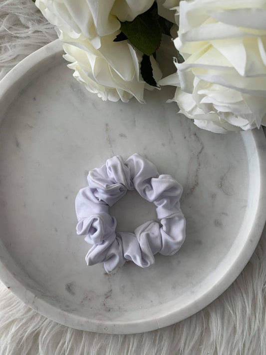 SENSUAL WHITE SCRUNCHIE HAIR TIE 