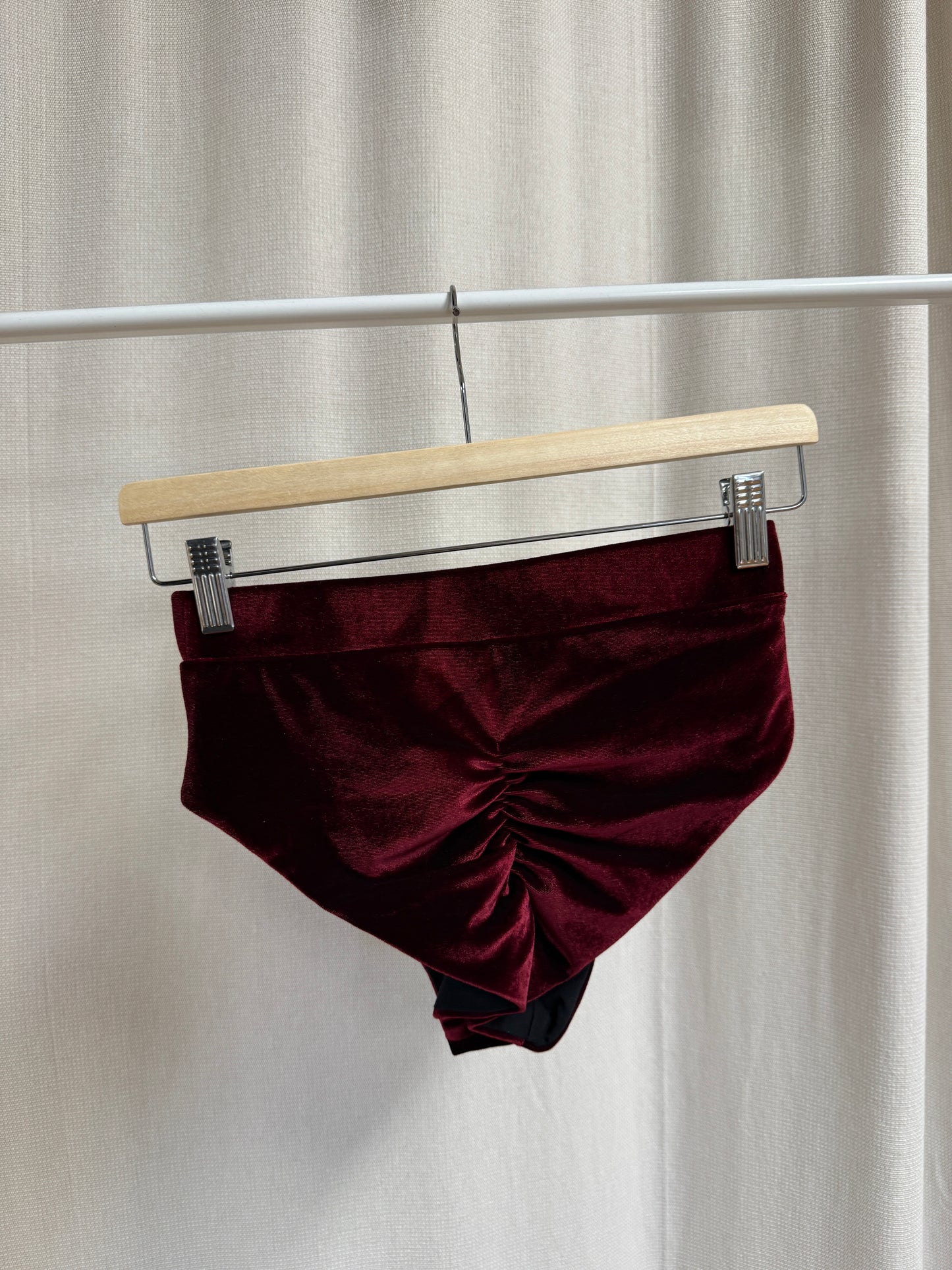 Spodenki do Pole Dance Classic Velvet Wine