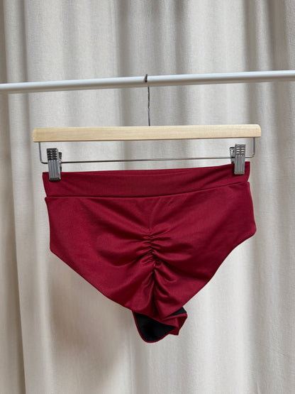 Spodenki do Pole Dance Classic Shiny Red